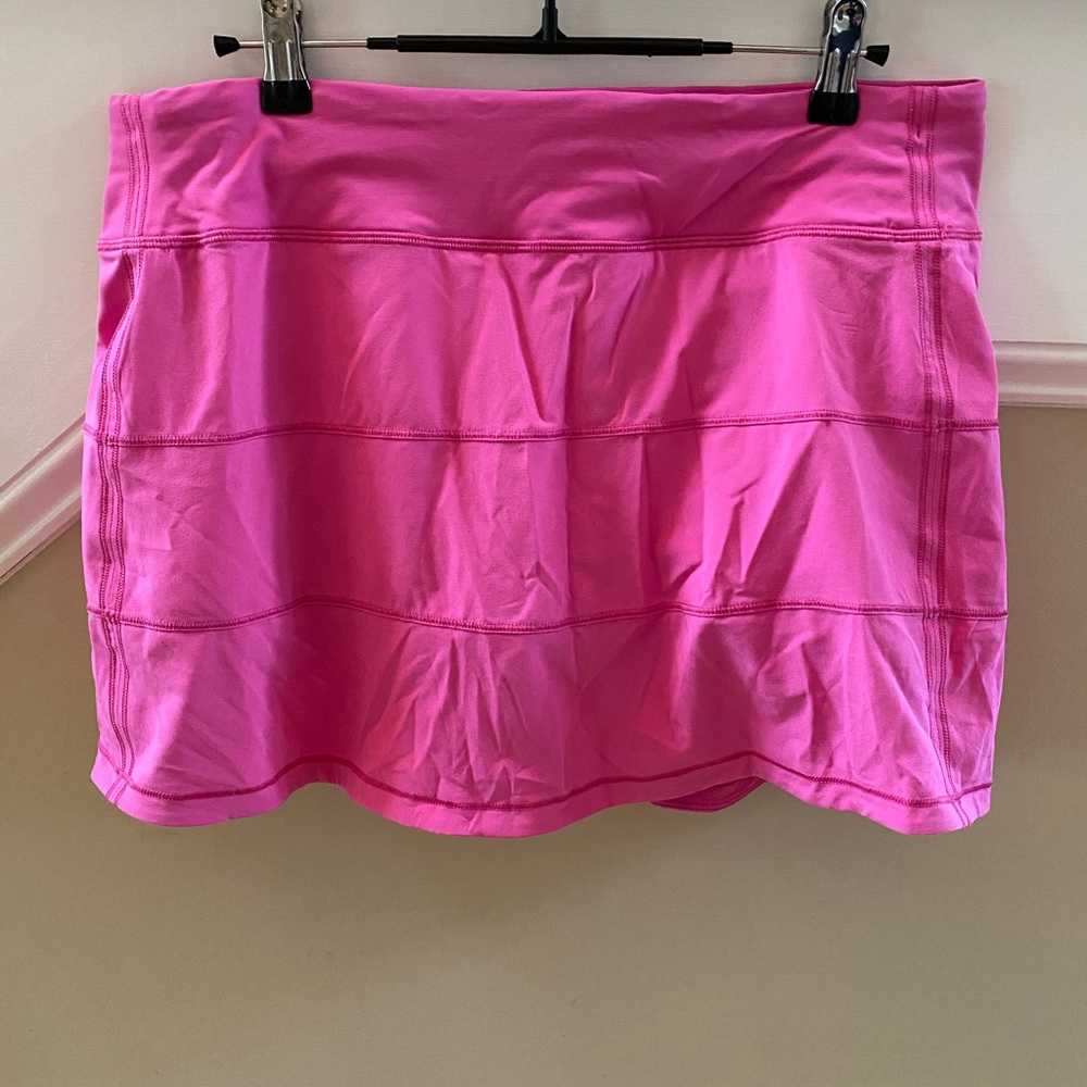 EUC Lululemon Pace Rival MR skirt.